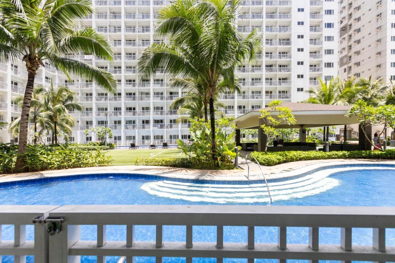 Staycation At Shore - Direct Pool Manila Exterior photo