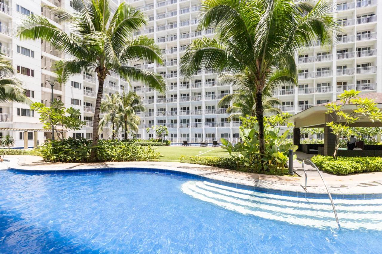 Staycation At Shore - Direct Pool Manila Exterior photo